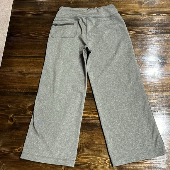 ❤️SOLD❤️Lululemon Relaxed Fit Crop 11 in Heathered Wren Pant - Picture 4 of 10
